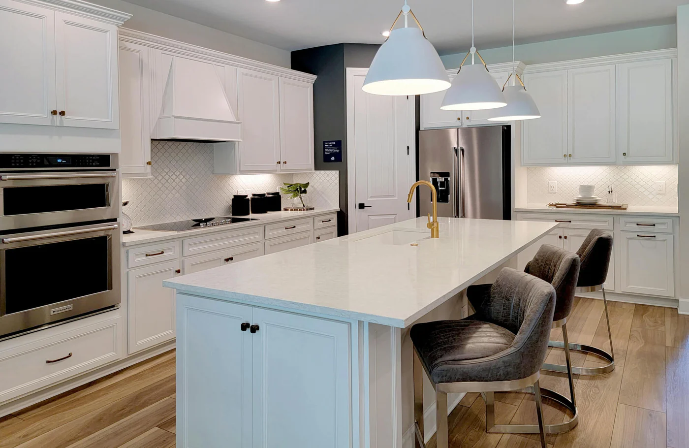 Kitchen Ceiling Medallion and Pendant Light Combination Done Right